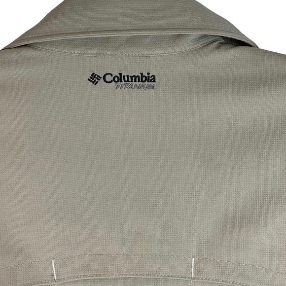 Columbia Titanium Women’s Tops - Picture 3 of 8